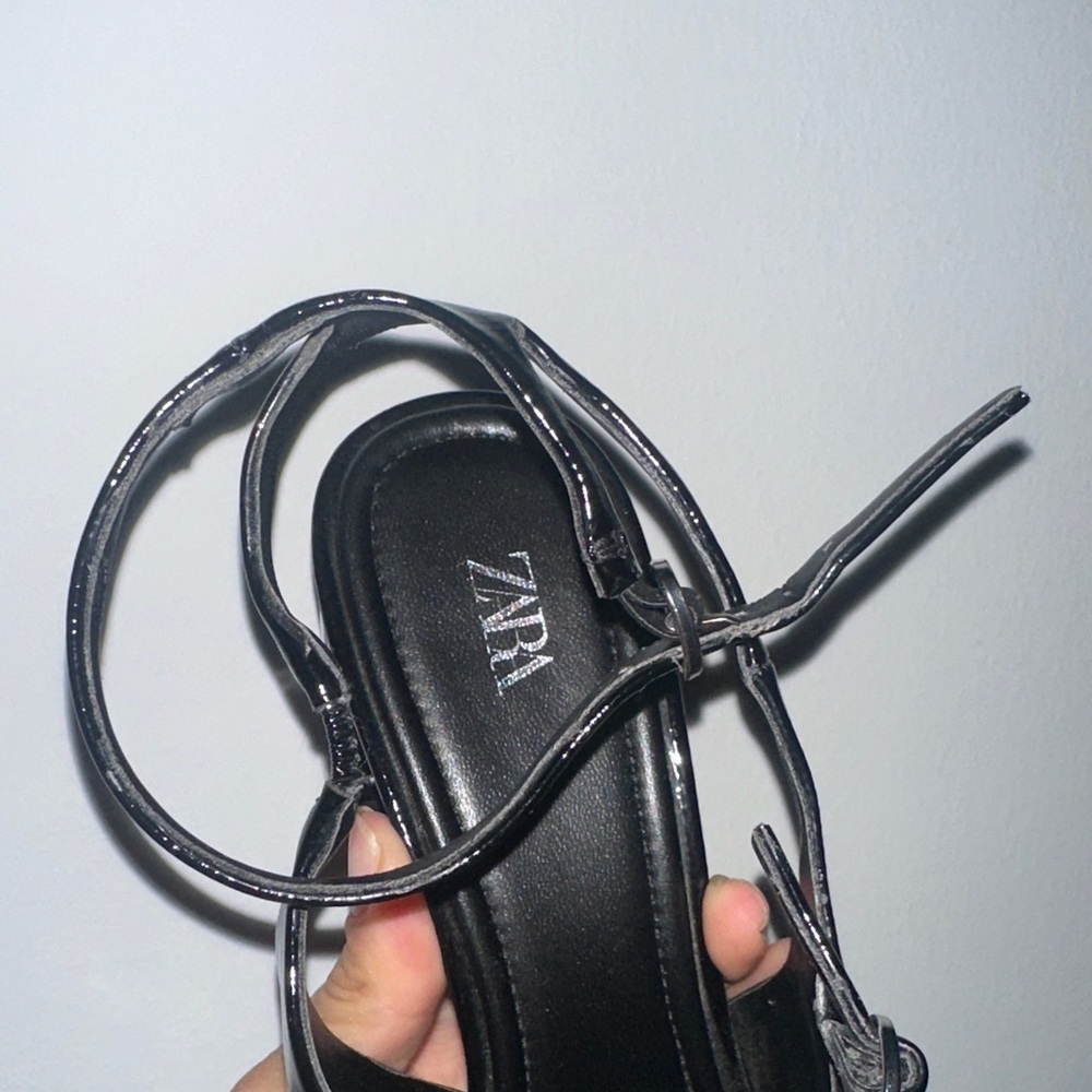 Zara Women's Glossy Black Heels - Picture 3 of 4